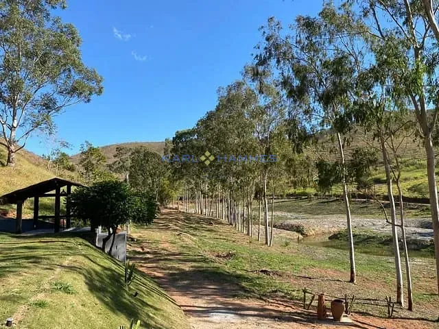 Sítio com 20000m², à venda, no bairro Pedro do Rio em Petrópolis