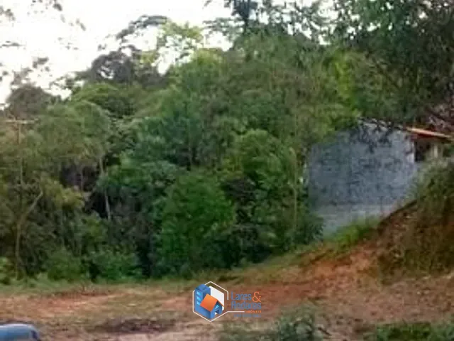 Sítio com 2438m², à venda, no bairro Mantiqueira em Mairiporã