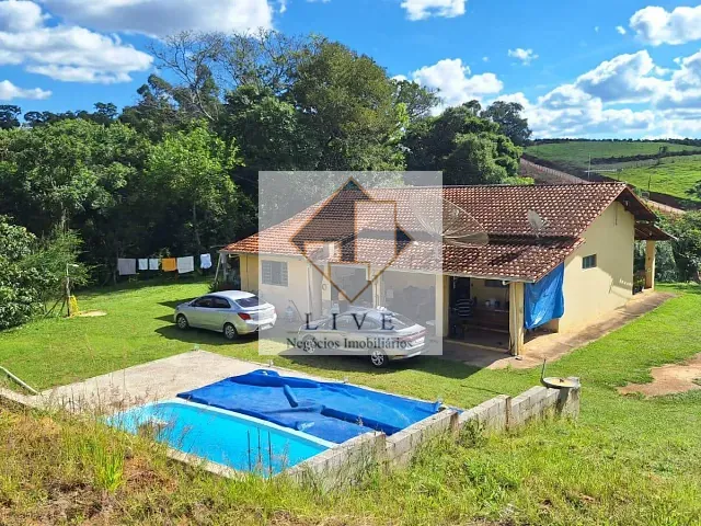 Sítio com 43823m² 3 quartos e 2 banheiros, à venda, no bairro Bamburral em Monte Sião
