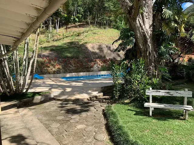 Sítio com 1597200m² 11 quartos e 10 banheiros, à venda, no bairro Água Quente em Teresópolis