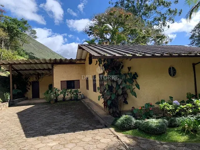 Sítio com 1597200m² 11 quartos e 10 banheiros, à venda, no bairro Água Quente em Teresópolis