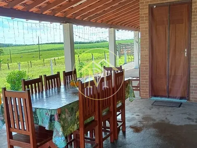 Sítio com 27000m² 4 quartos e 2 banheiros, à venda, no bairro Riviera do Tietê em Tietê