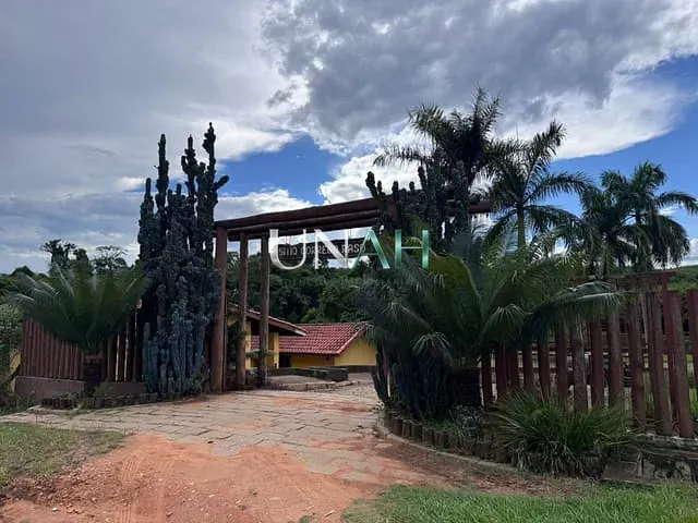 Sítio 4 quartos e 3 banheiros, à venda, no bairro Sítio Córrego Raso em Santo Antônio de Posse