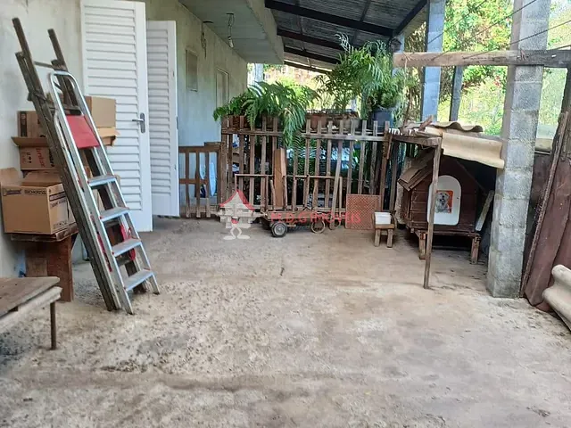 Sítio com 160m² 1 quarto e 3 banheiros, à venda, no bairro Oriental em Mairinque