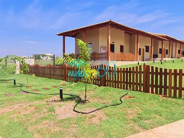 Sítio com 1500m² 6 quartos e 8 banheiros, à venda, no bairro Zona Rural em Guapó