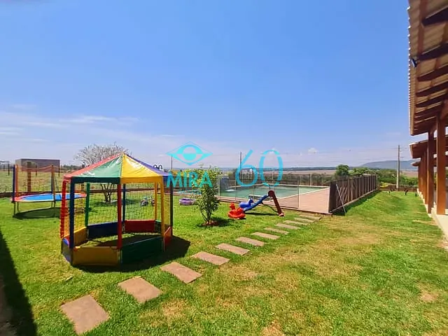 Sítio com 1500m² 6 quartos e 8 banheiros, à venda, no bairro Zona Rural em Guapó
