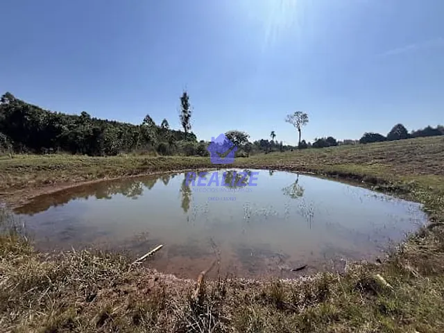 Sítio com 133100m² 4 quartos e 6 banheiros, à venda, no bairro Centro em Botucatu
