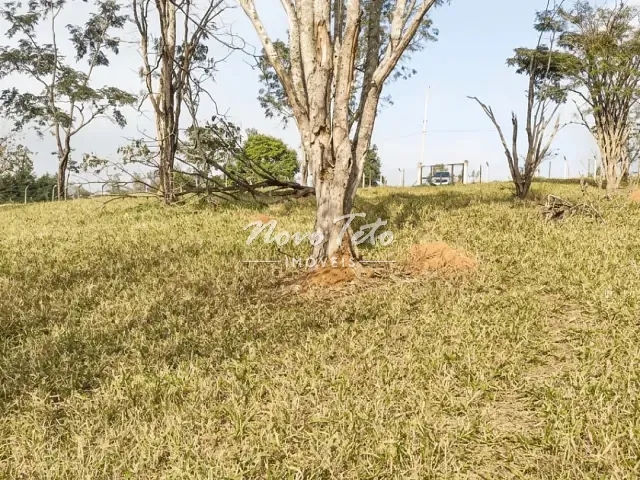 Sítio com 24500m² 2 quartos e 1 banheiro, à venda, no bairro Guamirim em Caçapava