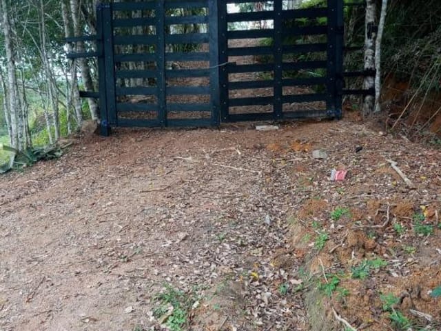 Sítio com 1200m² 2 quartos e 2 banheiros, à venda, no bairro Zona Rural. em Juquiá