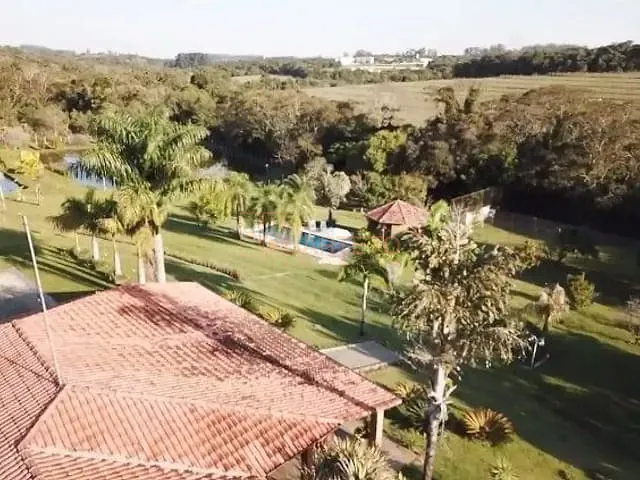 Sítio com 26000m² 5 quartos e 6 banheiros, à venda, no bairro Chacara Santa Terezinha em Araçoiaba da Serra