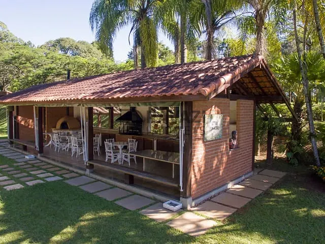 Sítio com 23400m² 4 quartos e 5 banheiros, à venda, no bairro Abadia em Louveira