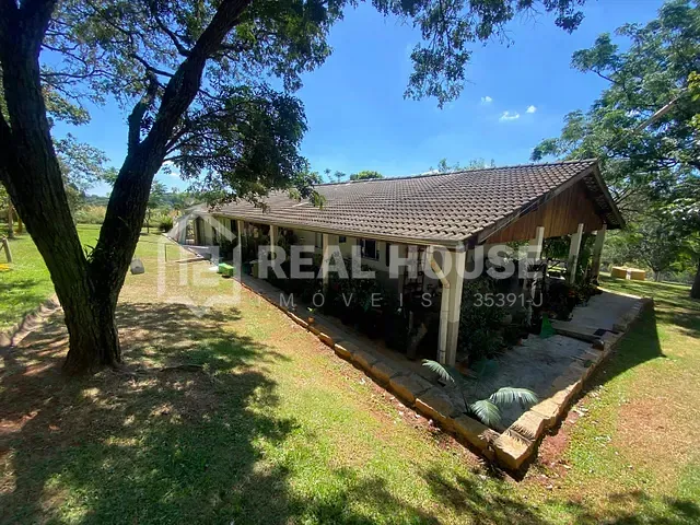 Sítio com 24000m² 5 quartos e 5 banheiros, à venda, no bairro Colina do Castelo em Porto Feliz