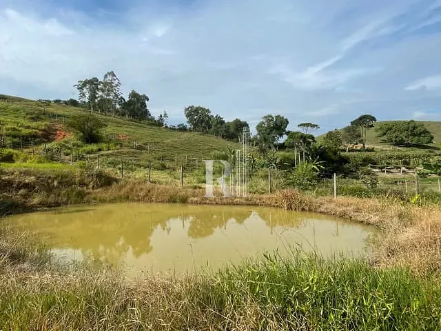 Sítio com 6500m² 2 quartos e 1 banheiro, à venda, no bairro itinga  em Tijucas