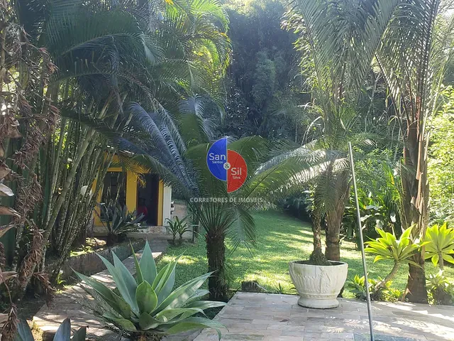 Sítio com 1956m² 3 quartos e 3 banheiros, à venda, no bairro Barreira em Guapimirim