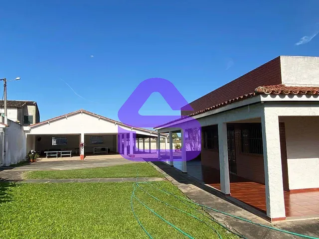 Sítio com 54425m² 4 quartos e 3 banheiros, à venda, no bairro Lagoinha em Araruama