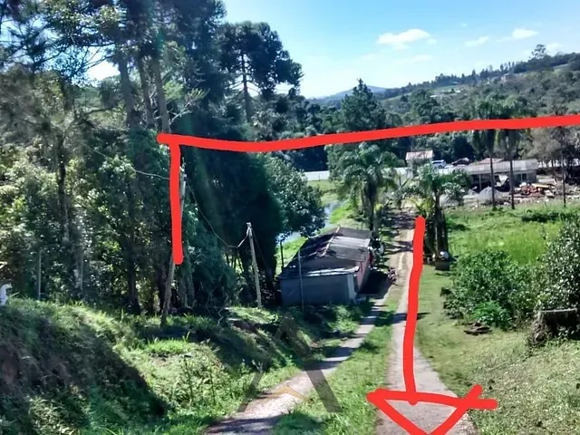 Sítio com 1200m² 4 quartos e 2 banheiros, à venda, no bairro Mogi Bertioga em Mogi das Cruzes