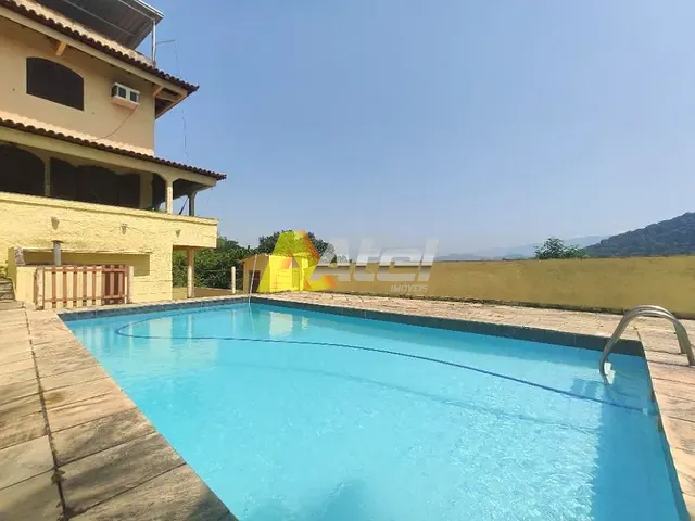 Sítio com 20000m² 13 quartos e 9 banheiros, à venda, no bairro Santo Antônio em Duque de Caxias