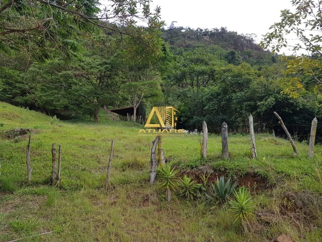 Sítio com 39000m² 3 quartos e 2 banheiros, à venda, no bairro Espirito Santo do Dourado em Espirito Santo Do Dourado