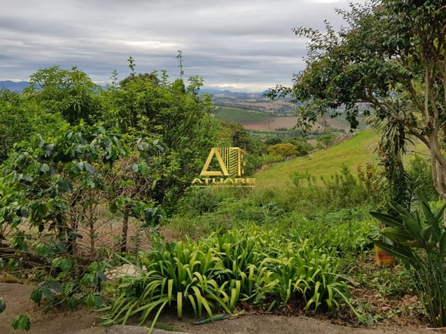 Sítio com 39000m² 3 quartos e 2 banheiros, à venda, no bairro Espirito Santo do Dourado em Espirito Santo Do Dourado