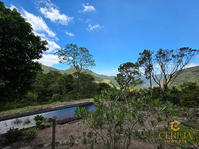 Sítio com 292668m² 1 quarto e 1 banheiro, à venda, no bairro Cascatinha em Nova Friburgo