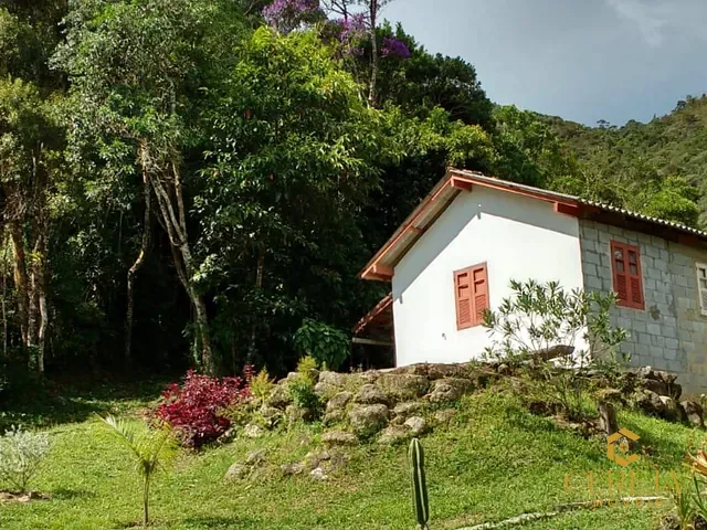 Sítio com 292668m² 1 quarto e 1 banheiro, à venda, no bairro Cascatinha em Nova Friburgo