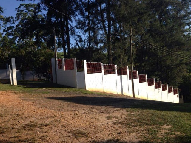 Sítio com 2300m² 2 quartos e 1 banheiro, à venda, no bairro Cézar de Souza em Mogi das Cruzes