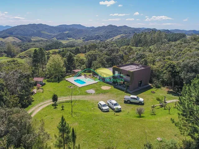 Sítio com 30020m² 2 quartos e 3 banheiros, à venda, no bairro Rural em Rancho Queimado