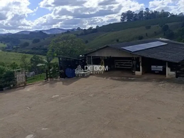 Sítio com 272250m² 4 quartos e 2 banheiros, à venda, no bairro sítio em palmeiral em Botelhos