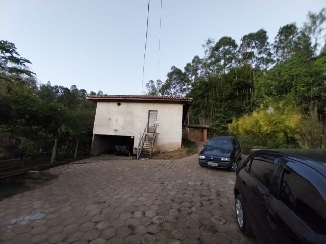 Sítio com 30000m² 2 quartos e 2 banheiros, à venda, no bairro Centro em Lagoinha