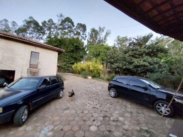 Sítio com 30000m² 2 quartos e 2 banheiros, à venda, no bairro Centro em Lagoinha