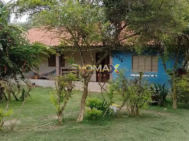Sítio com 17000m² 2 quartos e 1 banheiro, à venda, no bairro Área Rural de Itapetininga em Itapetininga