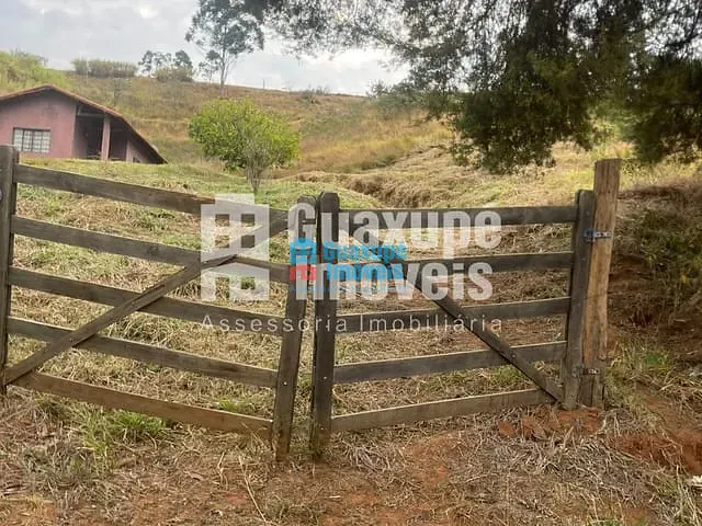 Sítio com 75m² 2 quartos e 1 banheiro, à venda, no bairro Corrego Fundo em GUARANÉSIA
