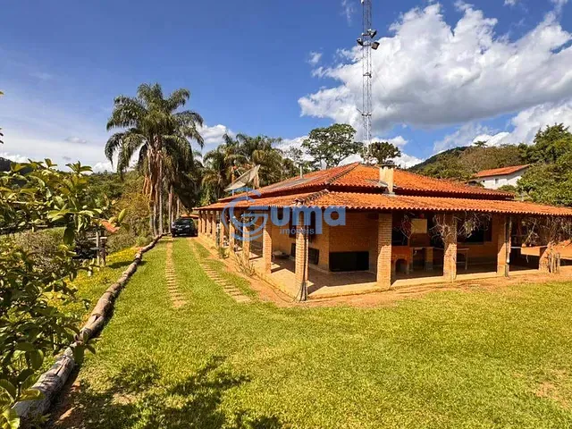 Sítio com 11000m² 4 quartos e 4 banheiros, à venda, no bairro PEDRA em Pedra Bela