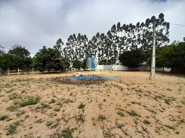 Sítio com 120m² 3 quartos e 2 banheiros, à venda, no bairro Lagoa das Flores em Vitória da Conquista
