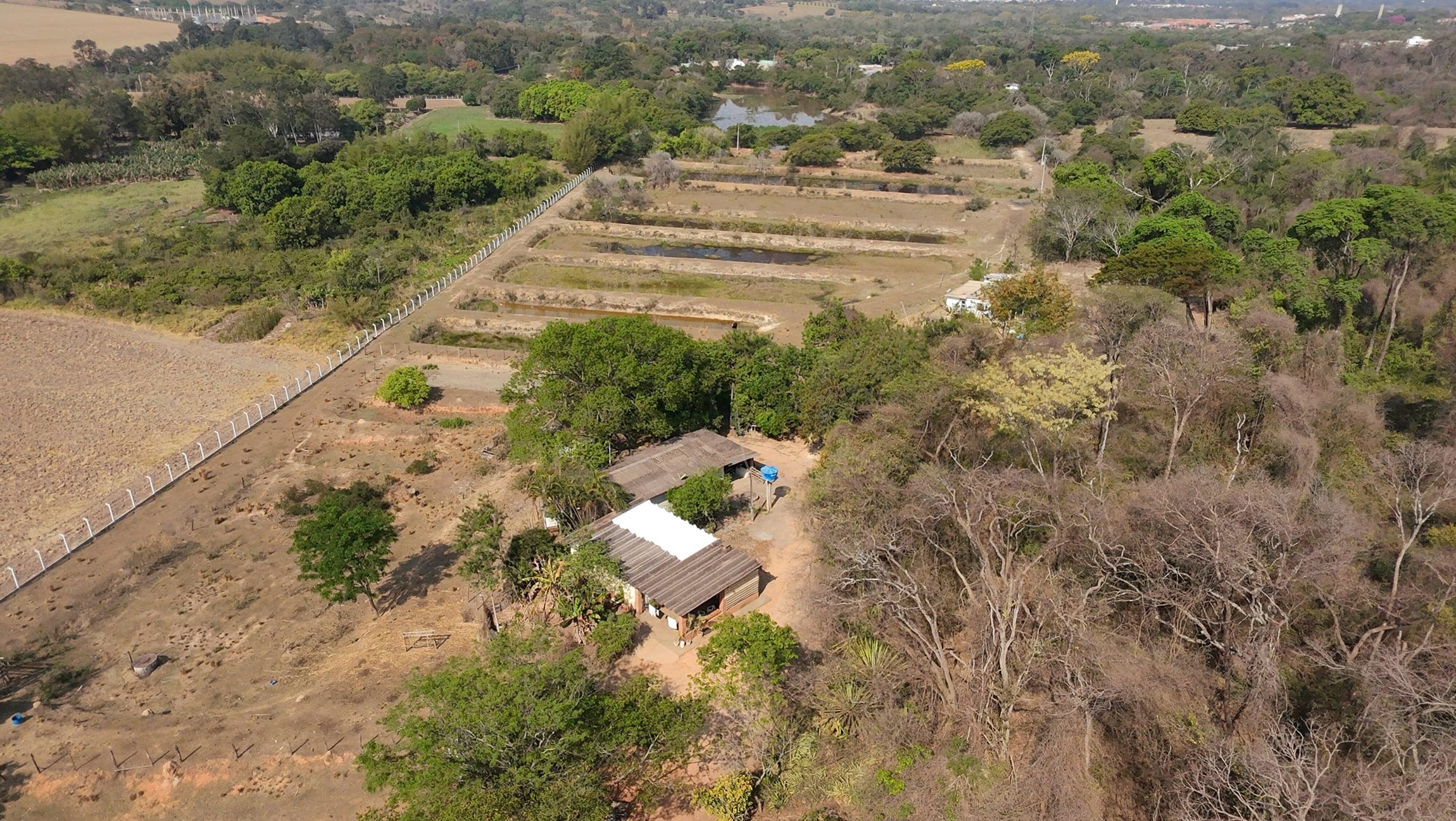 Chácara à venda com 2 quartos, 72600m² - Foto 7
