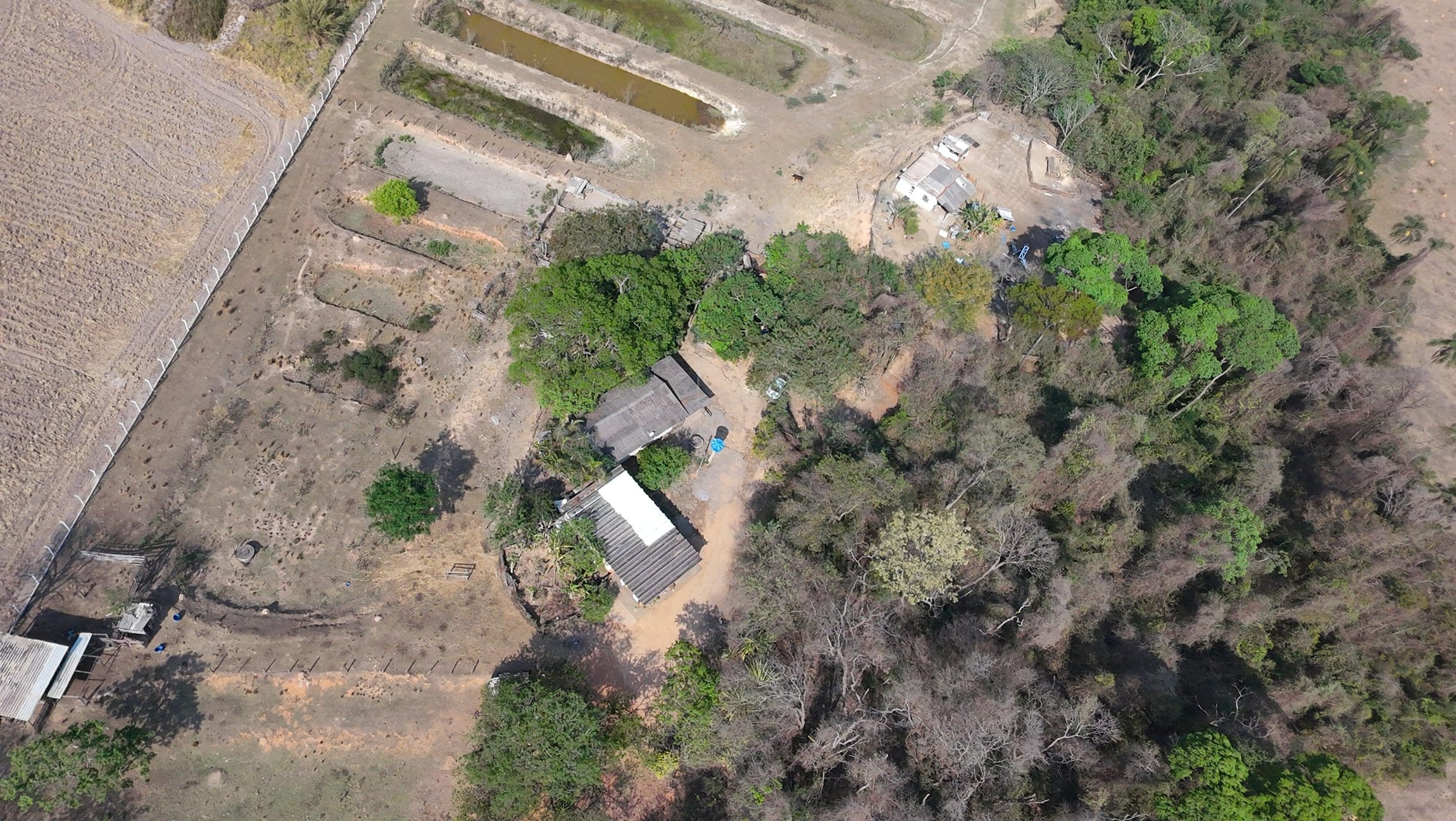 Chácara à venda com 2 quartos, 72600m² - Foto 6