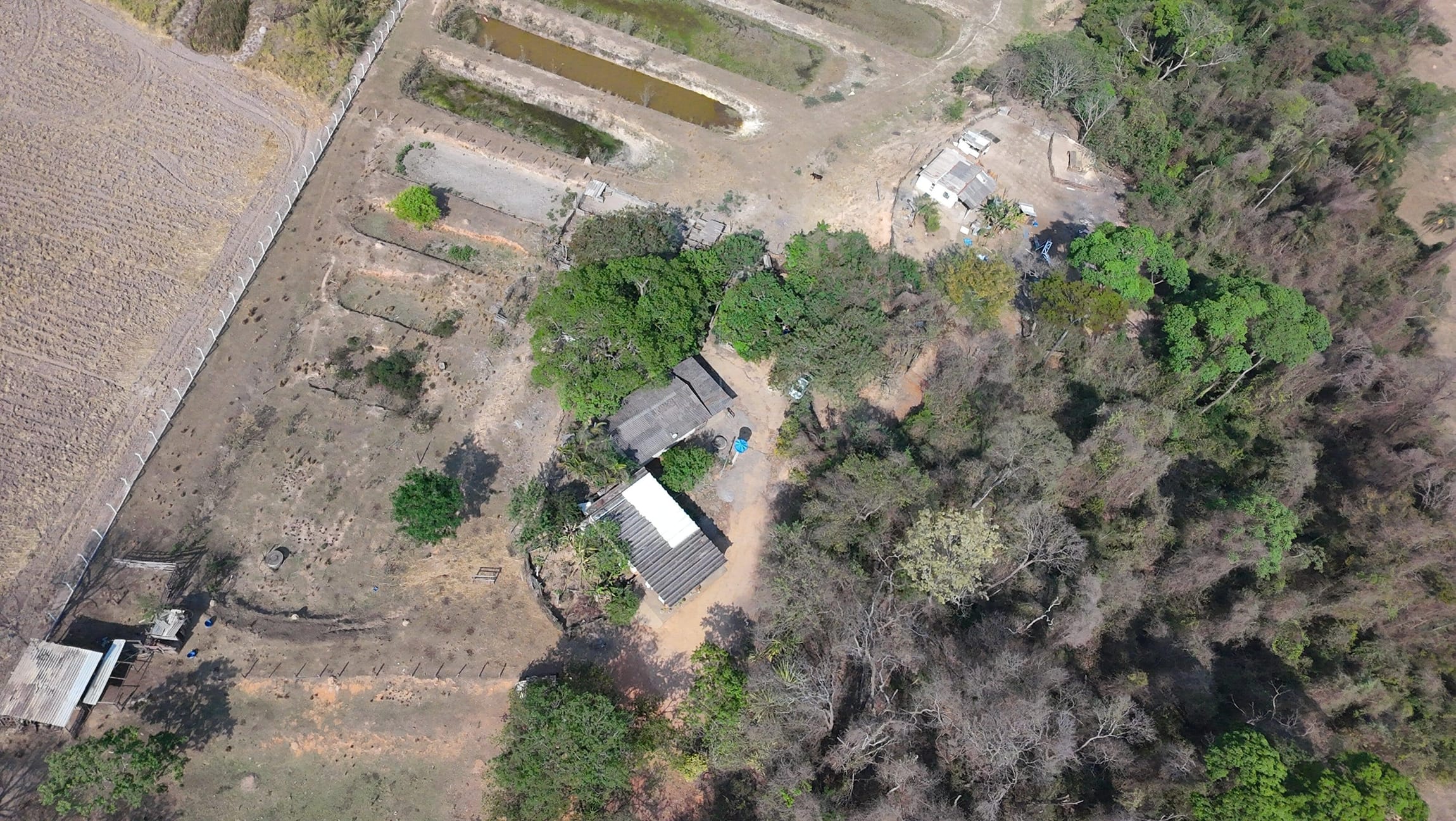 Chácara à venda com 2 quartos, 72600m² - Foto 13