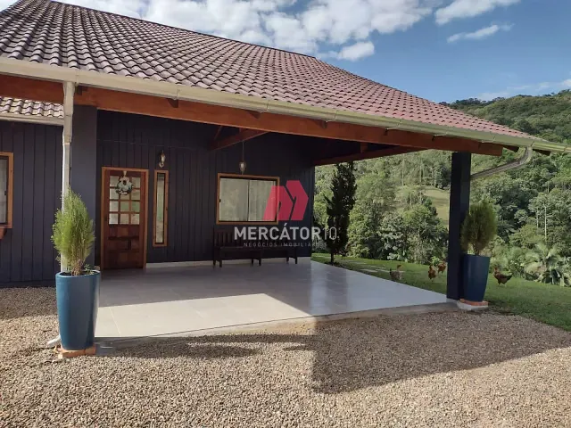 Sítio com 31938m² 3 quartos e 2 banheiros, à venda, no bairro Vila Itoupava em Blumenau