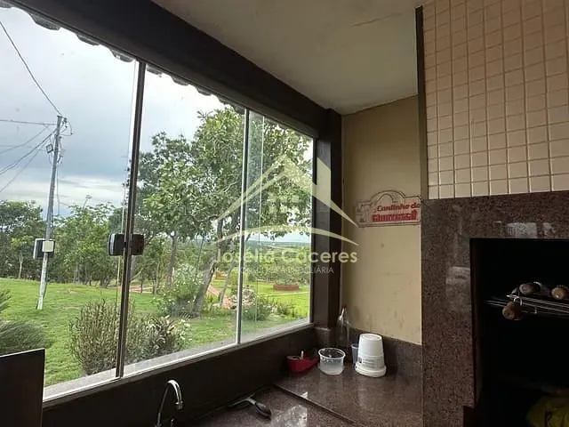 Sítio com 20000m² 4 quartos e 5 banheiros, à venda, no bairro Despraiado em Cuiabá