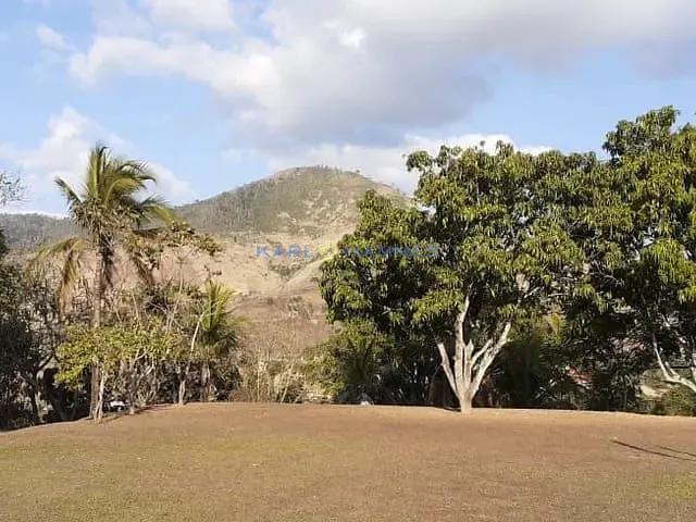 Sítio com 31000m² 3 quartos e 2 banheiros, à venda, no bairro Bemposta em Três Rios