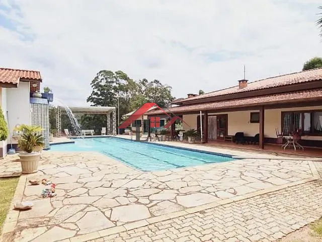 Sítio com 96800m² 6 quartos e 5 banheiros, à venda, no bairro Estação em São Roque