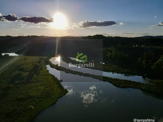 Sítio com 40000m² 3 quartos e 2 banheiros, à venda, no bairro RURAL em Itumirim