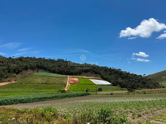 Sítio com 250000m², à venda, no bairro Vieira em Teresópolis