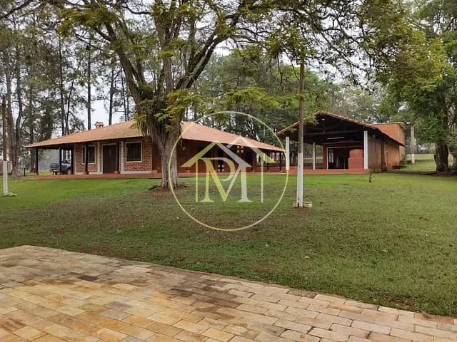 Sítio com 48400m² 3 quartos e 2 banheiros, à venda, no bairro Centro em Tatuí