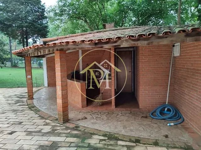 Sítio com 48400m² 3 quartos e 2 banheiros, à venda, no bairro Centro em Tatuí