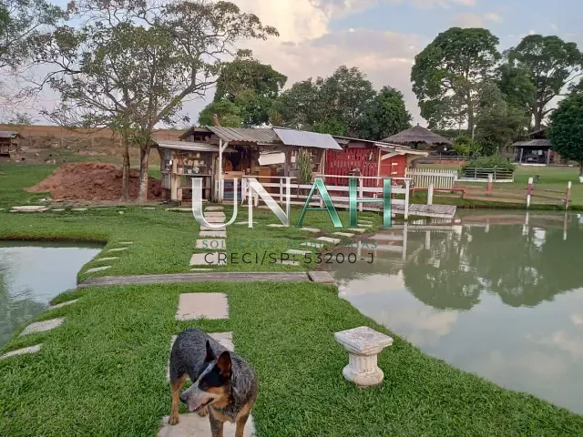 Sítio 4 quartos e 2 banheiros, à venda, no bairro Área Rural de Jaguariúna em Jaguariúna