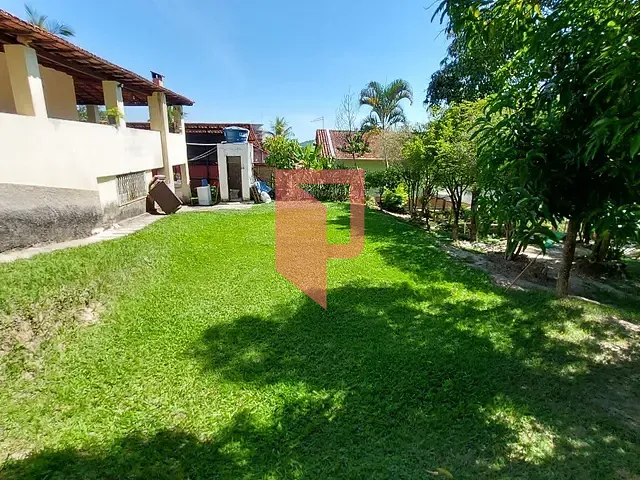 Sítio com 1340m² 4 quartos e 2 banheiros, à venda, no bairro Bonanza em Santa Luzia