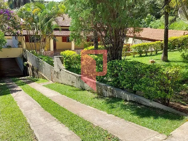 Sítio com 1340m² 4 quartos e 2 banheiros, à venda, no bairro Bonanza em Santa Luzia