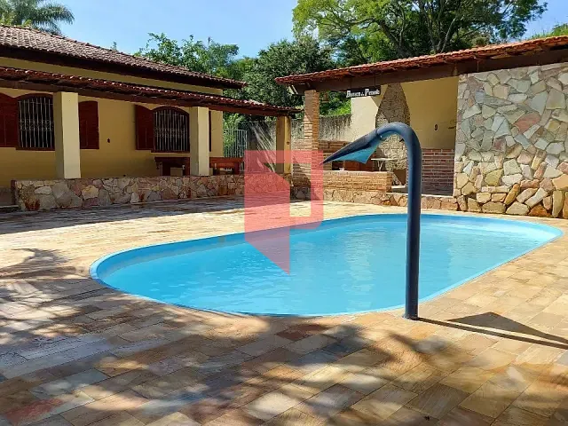 Sítio com 1340m² 4 quartos e 2 banheiros, à venda, no bairro Bonanza em Santa Luzia