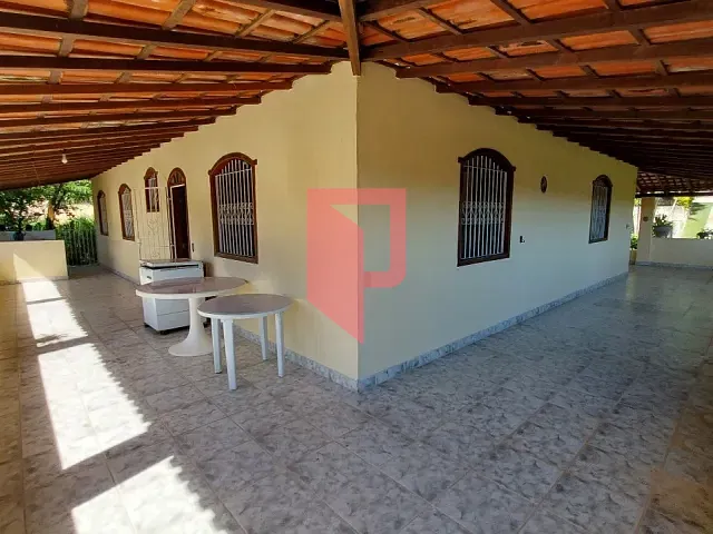Sítio com 1340m² 4 quartos e 2 banheiros, à venda, no bairro Bonanza em Santa Luzia